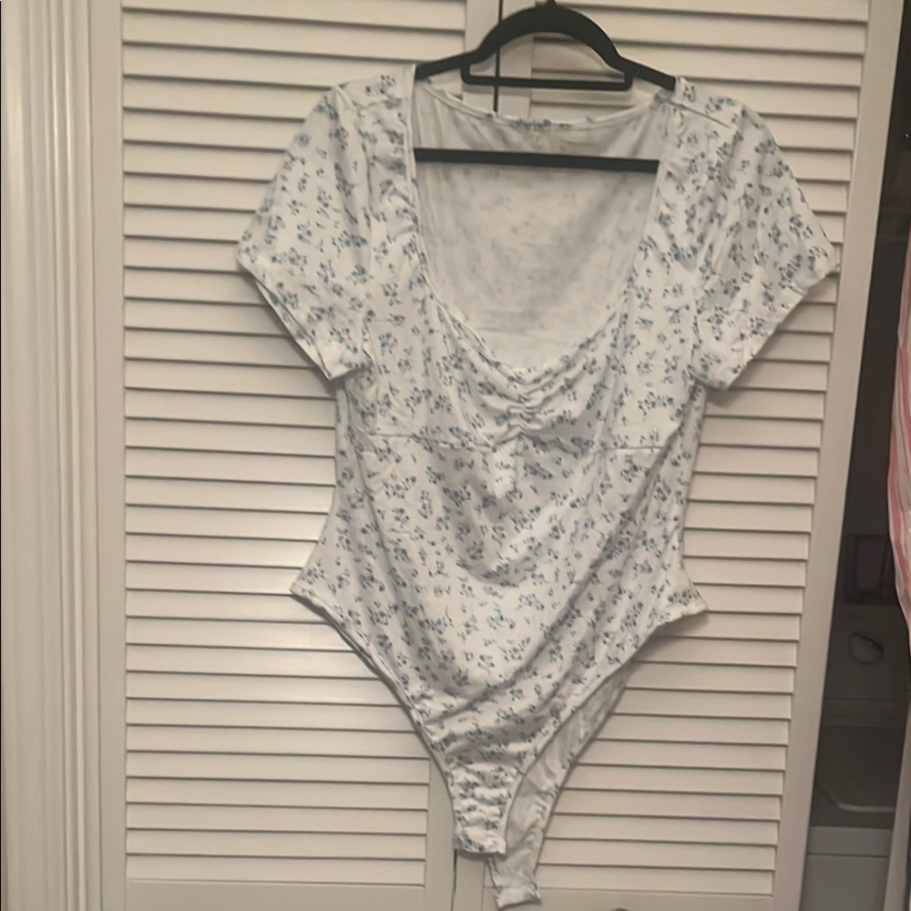 SHEIN Gray Fitted Ruched Short Sleeve Bodysuit